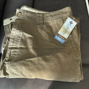 Columbia size 40 w/ 32 l. GPS pant